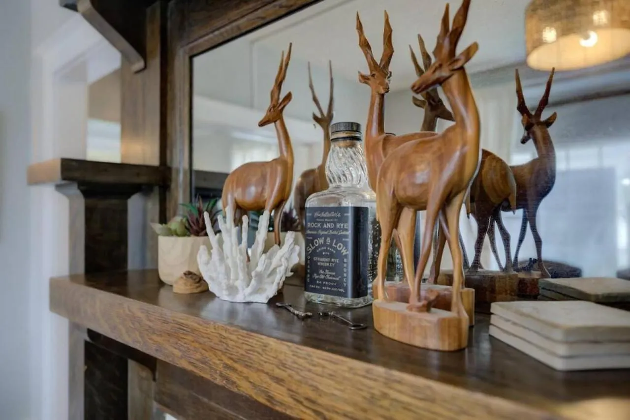 Walk To Overton Square From Your Historic Retreat Memphis