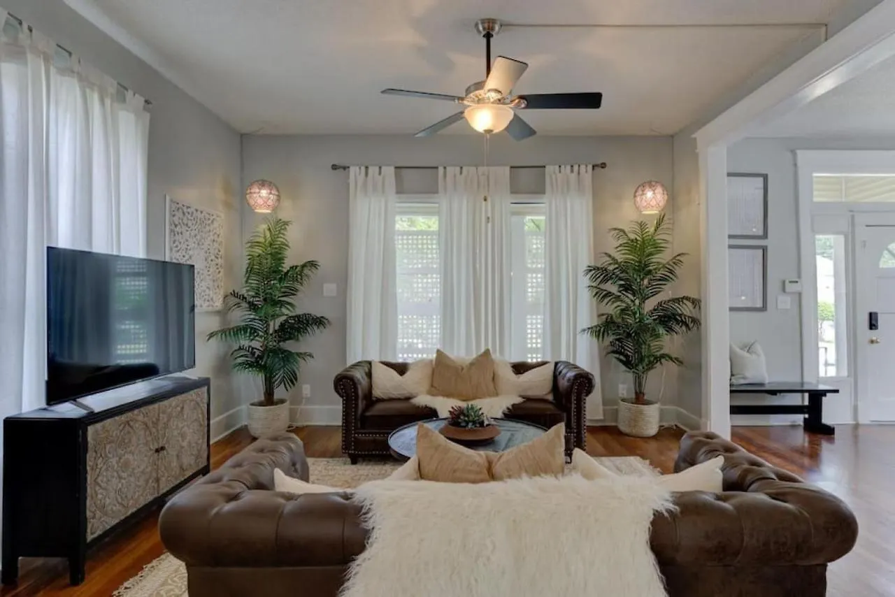 Walk To Overton Square From Your Historic Retreat Memphis
