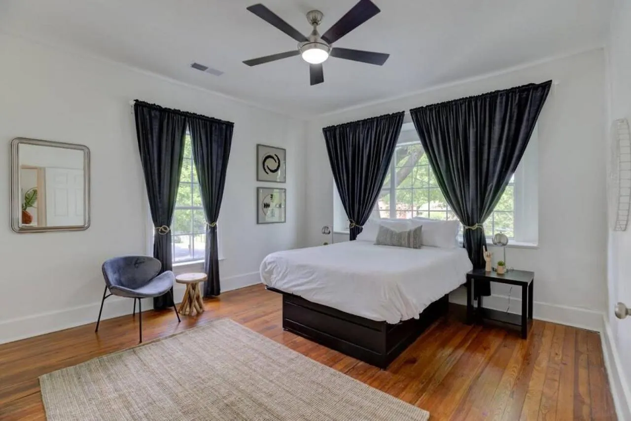 Walk To Overton Square From Your Historic Retreat contacts