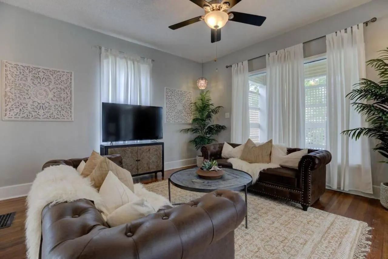 Walk To Overton Square From Your Historic Retreat Memphis